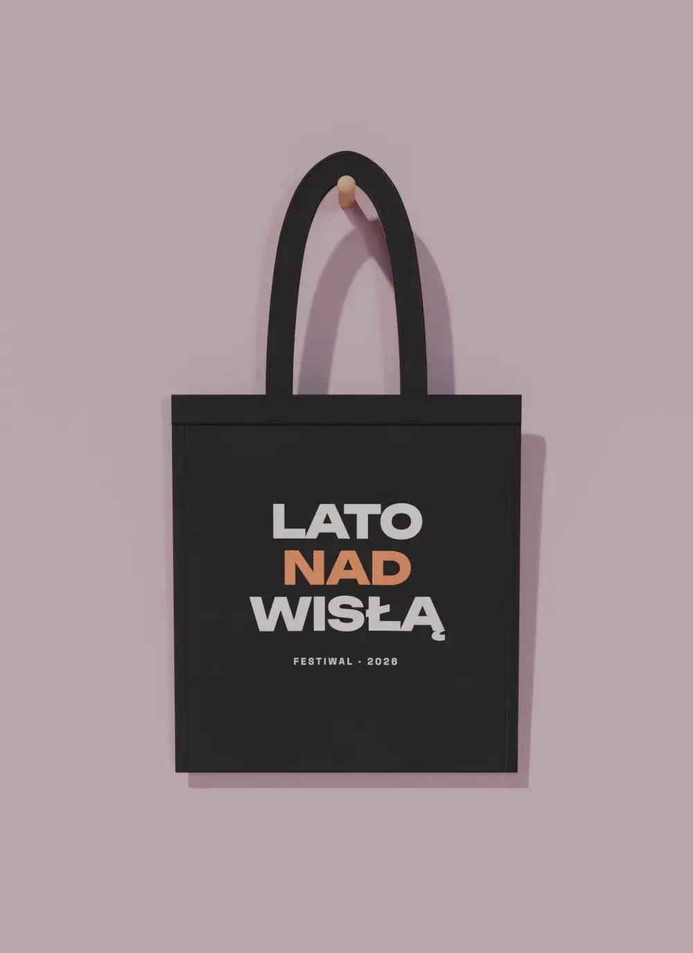 Czarna torba z nadrukiem festiwalowym